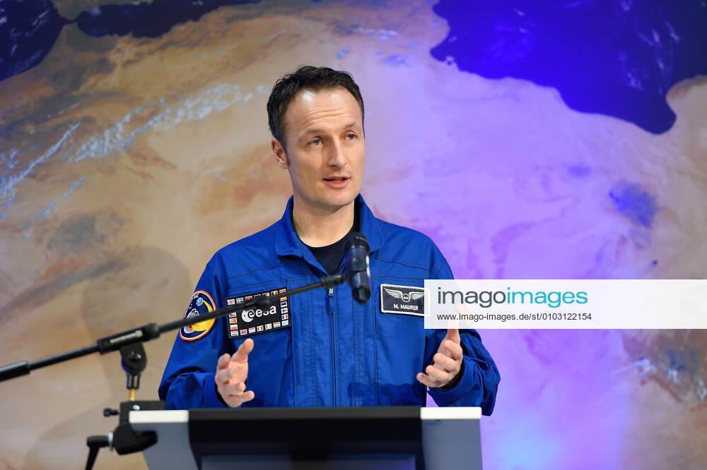 ESA Press Conference, Astronaut Dr Matthias Maurer 02 02 2017 Darmstadt x1x ESA, European Space Operations Center Press Conference, Introduction of ESA Astronaut Dr Matthias Maurer In the picture l r Dr Matthias Maurer Frankfurt Frankfurt Hessen Germany