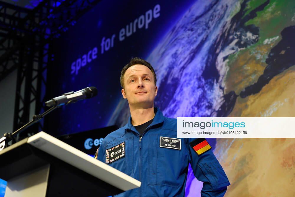 ESA Press Conference, Astronaut Dr Matthias Maurer 02 02 2017 Darmstadt x1x ESA, European Space Operations Center Press Conference, Introduction of ESA Astronaut Dr Matthias Maurer In the picture l r Dr Matthias Maurer Frankfurt Frankfurt Hessen Germany