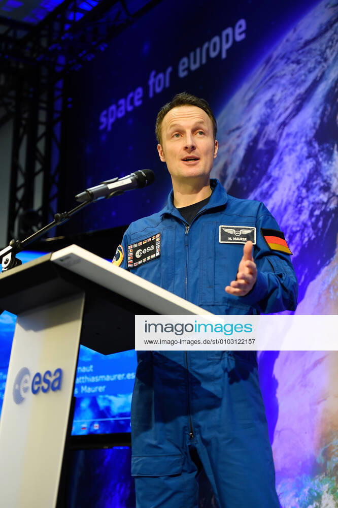 ESA Press Conference, Astronaut Dr Matthias Maurer 02 02 2017 Darmstadt x1x ESA, European Space Operations Center Press Conference, Introduction of ESA Astronaut Dr Matthias Maurer In the picture l r Dr Matthias Maurer Frankfurt Frankfurt Hessen Germany