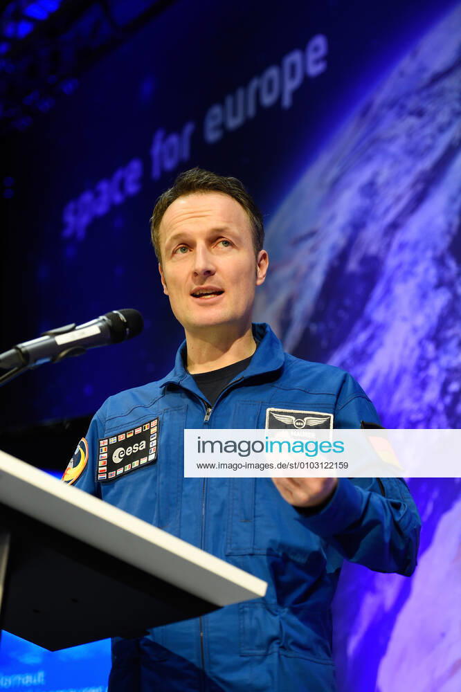 ESA Press Conference, Astronaut Dr Matthias Maurer 02 02 2017 Darmstadt x1x ESA, European Space Operations Center Press Conference, Introduction of ESA Astronaut Dr Matthias Maurer In the picture l r Dr Matthias Maurer Frankfurt Frankfurt Hessen Germany