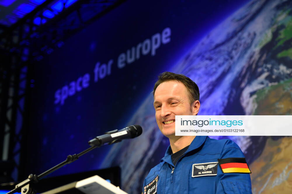 ESA Press Conference, Astronaut Dr Matthias Maurer 02 02 2017 Darmstadt x1x ESA, European Space Operations Center Press Conference, Introduction of ESA Astronaut Dr Matthias Maurer In the picture l r Dr Matthias Maurer Frankfurt Frankfurt Hessen Germany