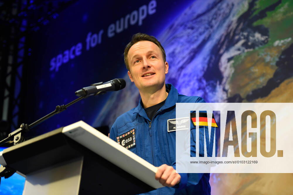 ESA Press Conference, Astronaut Dr Matthias Maurer 02 02 2017 Darmstadt x1x ESA, European Space Operations Center Press Conference, Introduction of ESA Astronaut Dr Matthias Maurer In the picture l r Dr Matthias Maurer Frankfurt Frankfurt Hessen Germany
