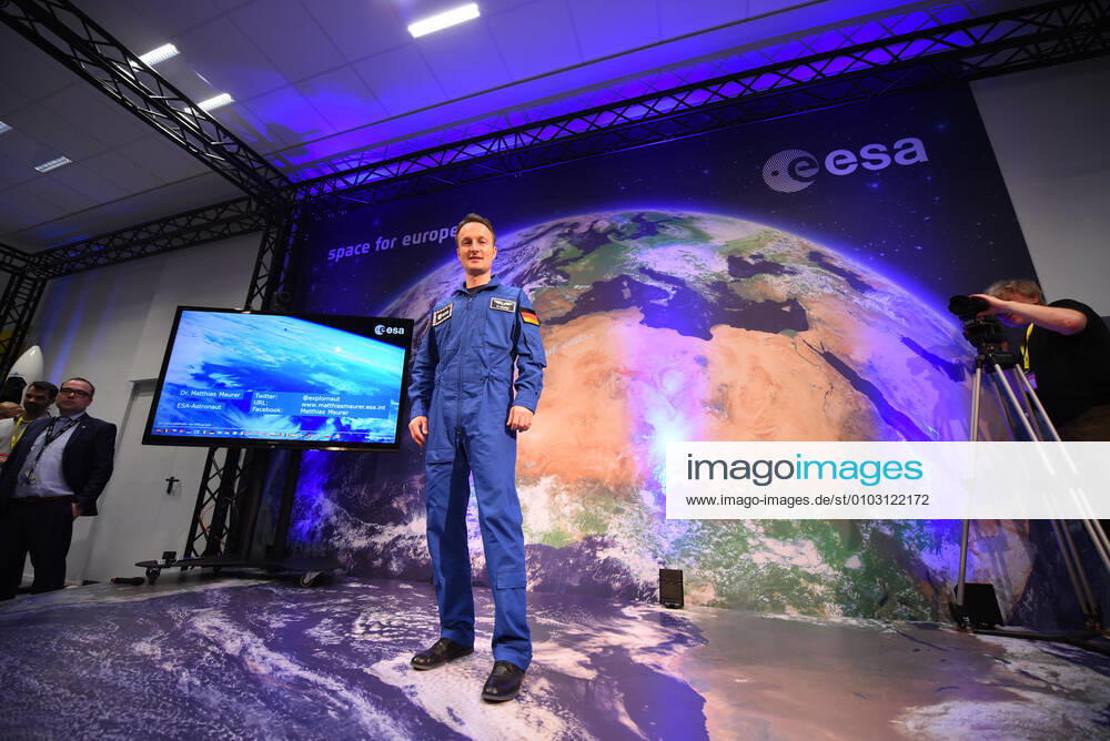 ESA Press Conference, Astronaut Dr Matthias Maurer 02 02 2017 Darmstadt x1x ESA, European Space Operations Center Press Conference, Introduction of ESA Astronaut Dr Matthias Maurer In the picture l r Dr Matthias Maurer Frankfurt Frankfurt Hessen Germany