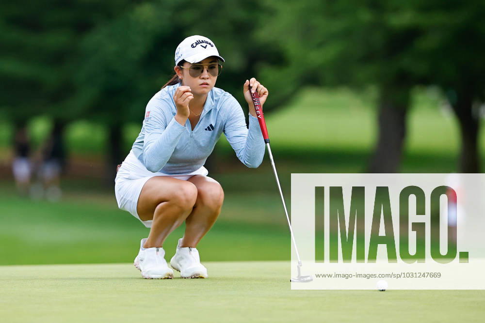 SPRINGFIELD, NJ - JUNE 25: Rose Zhang of the United States lines up a putt the 5th green during the final round of the LPGA, Golf Damen KPMG Womens PGA, Golf Herren Championship on June 25, 2023 at Baltusrol Golf Club (Lower Course) in Springfield, New Jersey. (Photo by Rich Graessle Icon Sportswire) GOLF: JUN 25 LPGA KPMG Womens PGA Championship Icon23062519148