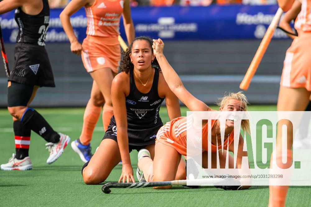 Bilder des Jahres 2023, Sport 06 Juni AMSTELVEEN, 27-06-2023, Wagener Stadion, FIH Hockey Pro League Women 2022-2023, Netherlands - New Zealand. Joosje Burg scores and celebrates during the game Netherlands - New Zealand. Netherlands - New Zealand x21472019x