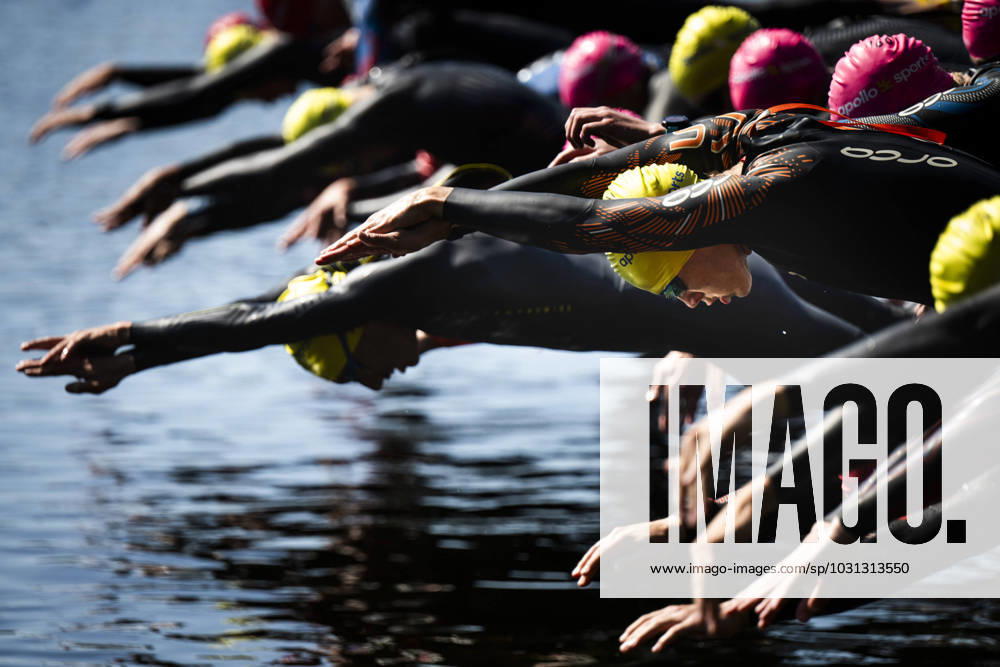 Participants at the start of the swimming part of the triathlon during day 3 of the SM week on June 29, 2023 in Umea.