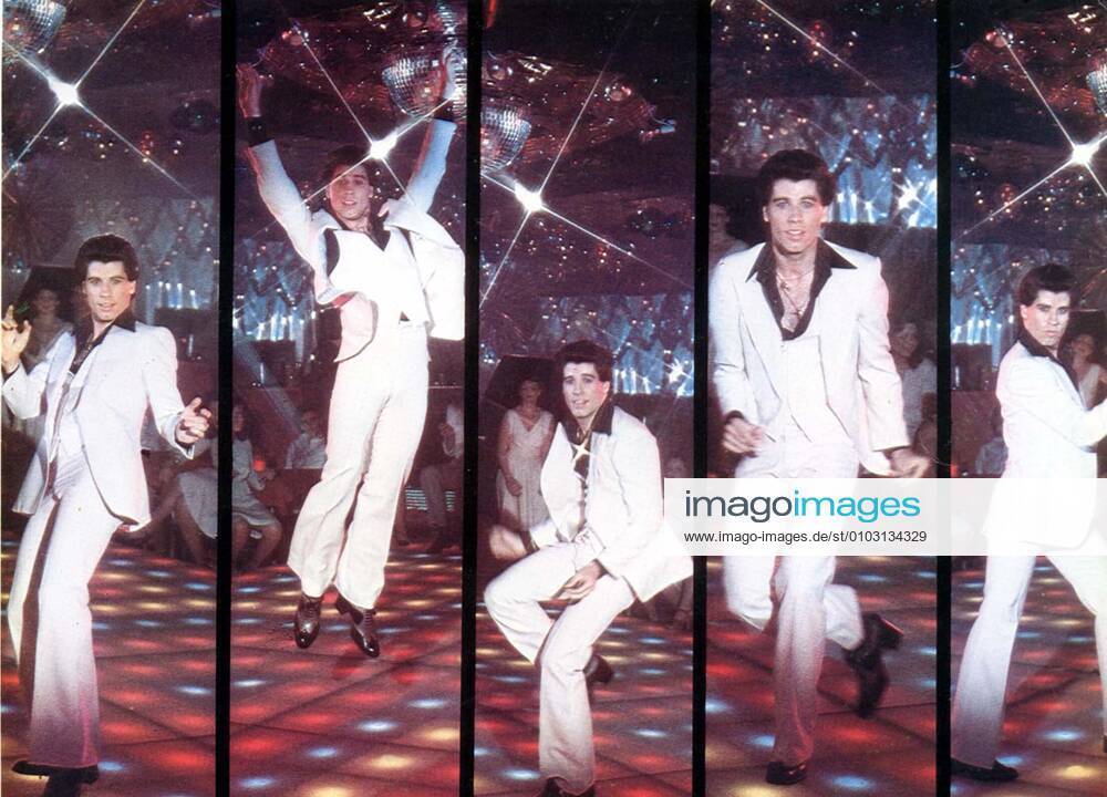 SATURDAY NIGHT FEVER JOHN TRAVOLTA Date: 1977. Strictly editorial use only in conjunction with the promotion of the film. Credit line mandatory. This image is copyright of the film company and is supplied under the terms of issue as film still. No commercial or book cover use permitted without prior consent from the film company. Mandatory credit line: Image courtesy Ronald Grant Archive Mary Evans