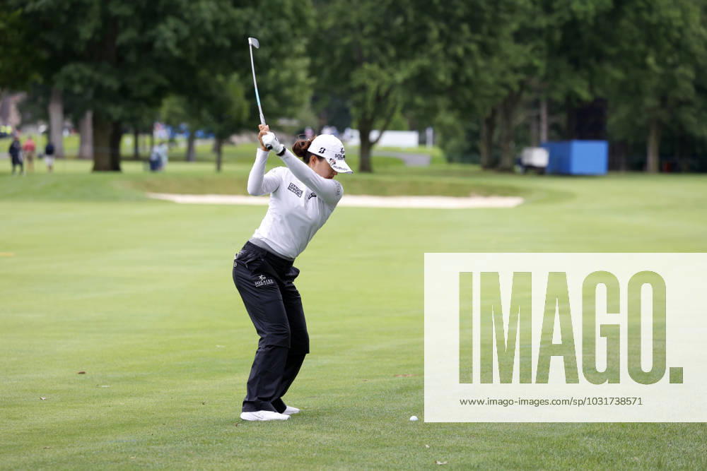 SYLVANIA, OH - JULY 13: LPGA, Golf Damen golfer Jin Young Ko plays her second shot on the 17th hole during the first round of the Dana Open on July 13, 2023, at Highland Meadows Golf Club in Sylvania, Ohio. (Photo by Brian Spurlock Icon Sportswire) GOLF: JUL 13 LPGA Dana Open Icon230713023