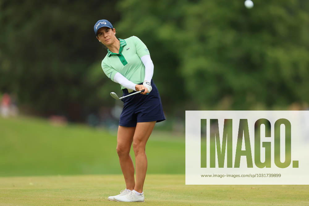 DANA Open Defending champion Azahara Munoz of San Pedro de Alcantara, Spain chips onto the 9th green during the first round of the Dana Open golf tournament at Highland Meadows Golf Club in Sylvania, Ohio USA, on Thursday, July 13, 2023. Sylvania Ohio United States