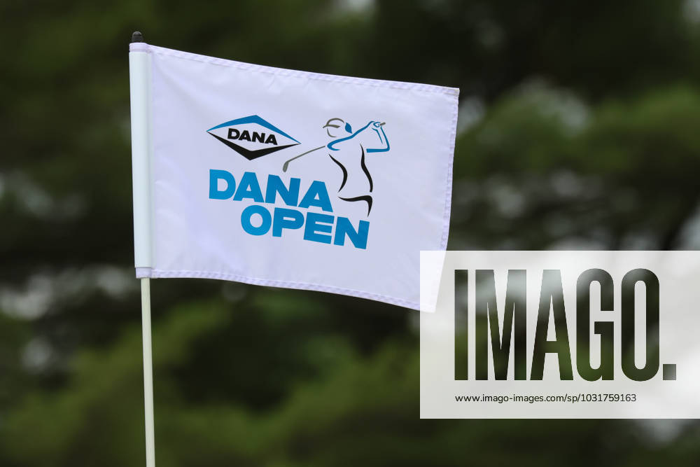 SYLVANIA, OH - JULY 13: A general view of the Dana Open logo is seen on the pin stick flag flying on the 18th green during the first round of the LPGA, Golf Damen Dana Open on July 13, 2023 at Highland Meadows Golf Club in Sylvania, Ohio. (Photo by Scott W. Grau Icon Sportswire) GOLF: JUL 13 LPGA Dana Open Icon23071360
