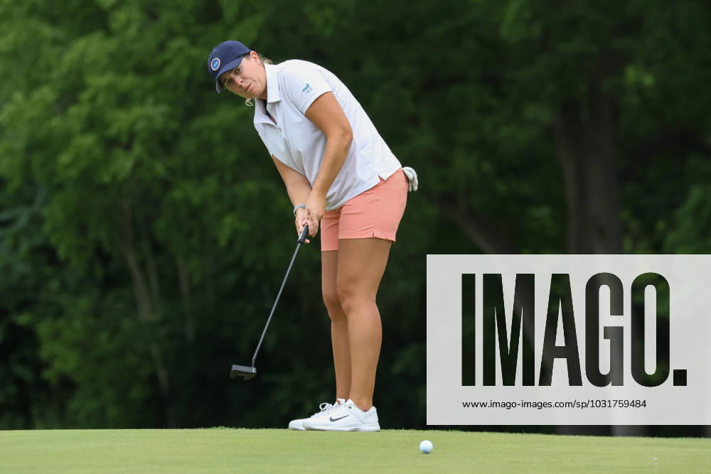 SYLVANIA, OH - JULY 13: Lauren Coughlin puts on the 18th green during the first round of the LPGA, Golf Damen Dana Open on July 13, 2023 at Highland Meadows Golf Club in Sylvania, Ohio. (Photo by Scott W. Grau Icon Sportswire) GOLF: JUL 13 LPGA Dana Open Icon23071377