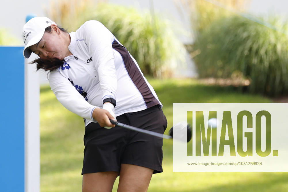 SYLVANIA, OH - JULY 13: LPGA, Golf Damen golfer Allisen Corpuz plays her tee shot on the 18th hole during the first round of the Dana Open on July 13, 2023, at Highland Meadows Golf Club in Sylvania, Ohio. (Photo by Brian Spurlock Icon Sportswire) GOLF: JUL 13 LPGA Dana Open Icon230713080