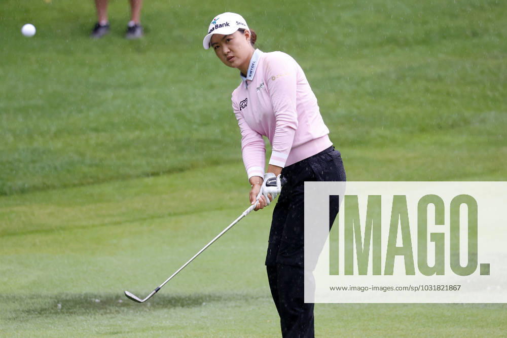SYLVANIA, OH - JULY 15: LPGA, Golf Damen golfer Minjee Lee chips on the 11th hole during the third round of the Dana Open on July 15, 2023, at Highland Meadows Golf Club in Sylvania, Ohio. (Photo by Brian Spurlock Icon Sportswire) GOLF: JUL 15 LPGA Dana Open Icon230715021