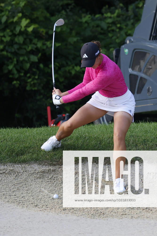 SYLVANIA, OH - JULY 15: LPGA, Golf Damen golfer Linn Grant plays a shot out of the sand on the 16th hole during the third round of the Dana Open on July 15, 2023, at Highland Meadows Golf Club in Sylvania, Ohio. (Photo by Brian Spurlock Icon Sportswire) GOLF: JUL 15 LPGA Dana Open Icon230715050