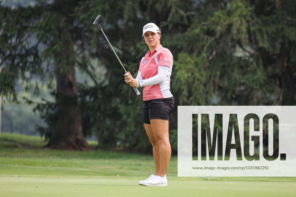 SYLVANIA, OH - JULY 16: Stephanie Kyriacou, of Australia, watches her put on the ninth green during the final round of the LPGA, Golf Damen Dana Open on July 16, 2023 at Highland Meadows Golf Club in Sylvania, Ohio. (Photo by Scott W. Grau Icon Sportswire) GOLF: JUL 16 LPGA Dana Open Icon23071606