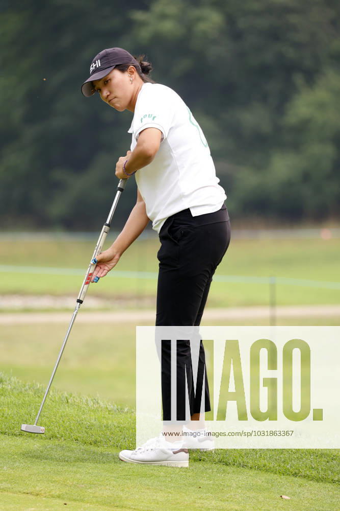 SYLVANIA, OH - JULY 15: LPGA, Golf Damen golfer Annie Park putts on the 2nd hole during the final round of the Dana Open on July 16, 2023, at Highland Meadows Golf Club in Sylvania, Ohio. (Photo by Brian Spurlock Icon Sportswire) GOLF: JUL 15 LPGA Dana Open Icon230716025