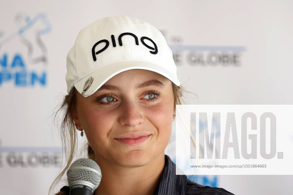 SYLVANIA, OH - JULY 15: Amateur golfer Mia Hammond does an interview after finishing her final round of the Dana Open on July 16, 2023, at Highland Meadows Golf Club in Sylvania, Ohio. (Photo by Brian Spurlock Icon Sportswire) GOLF: JUL 15 LPGA, Golf Damen Dana Open Icon230716037