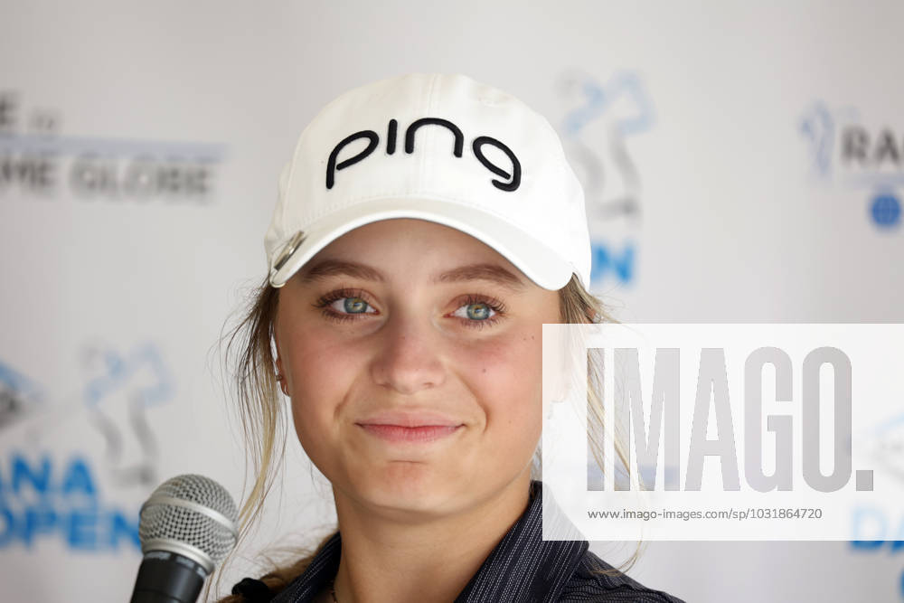 SYLVANIA, OH - JULY 15: Amateur golfer Mia Hammond does an interview after finishing her final round of the Dana Open on July 16, 2023, at Highland Meadows Golf Club in Sylvania, Ohio. (Photo by Brian Spurlock Icon Sportswire) GOLF: JUL 15 LPGA, Golf Damen Dana Open Icon230716039