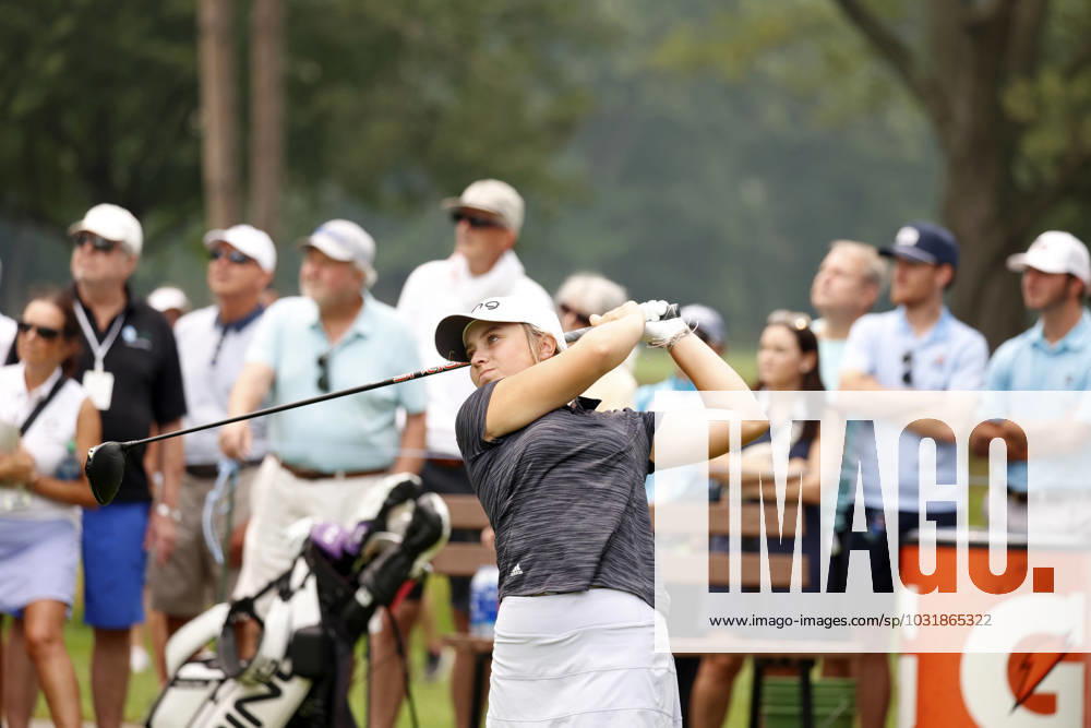 SYLVANIA, OH - JULY 15: Fifteen year old amateur golfer Mia Hammond plays her tee shot on the 13th hole during her final round of the Dana Open on July 16, 2023, at Highland Meadows Golf Club in Sylvania, Ohio. (Photo by Brian Spurlock Icon Sportswire) GOLF: JUL 15 LPGA, Golf Damen Dana Open Icon230716045