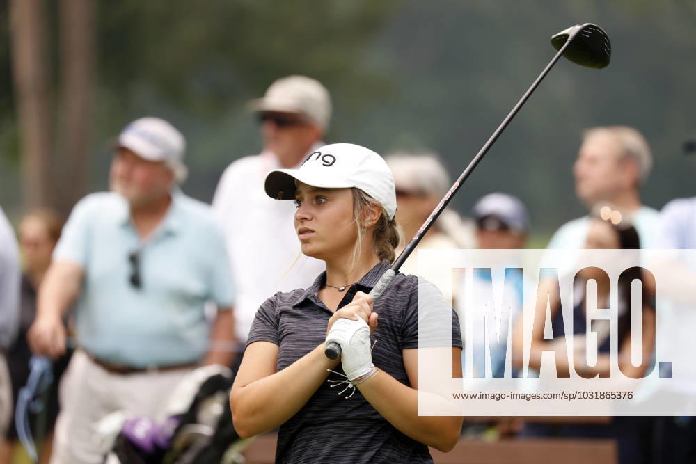 SYLVANIA, OH - JULY 15: Fifteen year old amateur golfer Mia Hammond plays her tee shot on the 13th hole during her final round of the Dana Open on July 16, 2023, at Highland Meadows Golf Club in Sylvania, Ohio. (Photo by Brian Spurlock Icon Sportswire) GOLF: JUL 15 LPGA, Golf Damen Dana Open Icon230716047