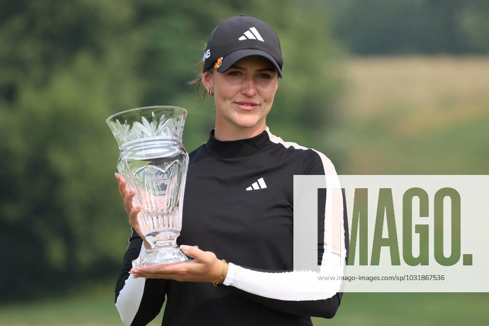 Dana Open Linn Grant of Sweden holds up the trophy after winning the Dana Open at Highland Meadows Golf Club in Sylvania, Ohio USA, on Sunday, July 16, 2023. Sylvania Ohio United States