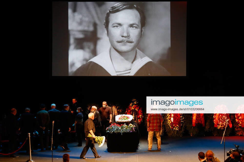 People attend a farewell ceremony at the Taganka Actors Commonwealth Theatre for Nikolai Gubenko, actor, director and Moscow City Duma member. Nikolai Gubenko died on 16 August, aged 78. Mikhail Japaridze TASS TS0E3CEF