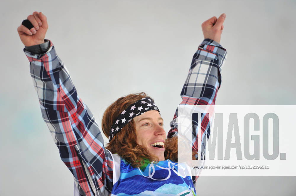 Olympic Winter games, Winterspiele,Spiele, Summer games - Men s Snowboard Halfpipe final USA s gold medalist Shaun White celebrates after the men s Snowboard Halfpipe final on February 17, 2010 at Cypress Mountain, north of Vancouver during the Vancouver Winter Olympics, February 17, 2010. Photo by Gouhier-Hahn-Nebinger Cameleon ABACAPRESS.COM Vancouver BC Canada