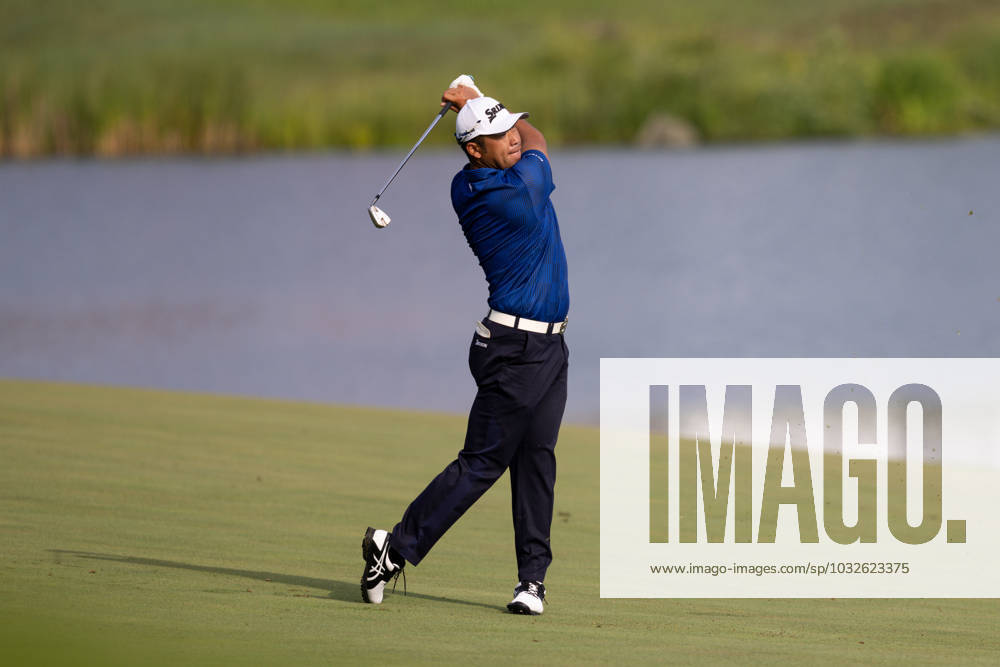 BLAINE, MN - JULY 27: Hideki Matsuyama hits his second shot on the fourteenth hole during the first round of the 3M Open at TPC Twin Cities on July 27, 2023 in Blaine, Minnesota. (Photo by Bailey Hillesheim Icon Sportswire) GOLF: JUL 27 PGA, Golf Herren - 3M Open Round 1 Icon2307270143
