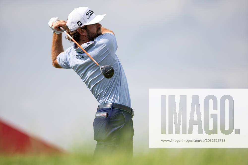 BLAINE, MN - JULY 27: Cameron Young hits a tee shot on the fourteenth hole during the first round of the 3M Open at TPC Twin Cities on July 27, 2023 in Blaine, Minnesota. (Photo by Bailey Hillesheim Icon Sportswire) GOLF: JUL 27 PGA, Golf Herren - 3M Open Round 1 Icon2307270413