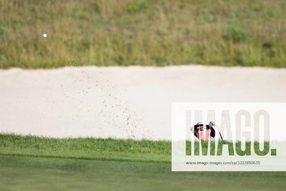 BLAINE, MN - JULY 28: Joel Dahmen hits bunker shot on the thirteenth hole during the second round of the 3M Open at TPC Twin Cities on July 28, 2023 in Blaine, Minnesota. (Photo by Bailey Hillesheim Icon Sportswire) GOLF: JUL 28 PGA, Golf Herren - 3M Open Round 2 Icon2307280043
