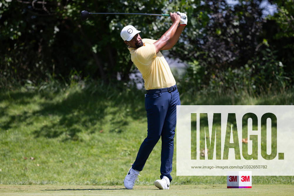 BLAINE, MN - JULY 28: Tony Finau hits a tee shot on the sixth hole during the second round of the 3M Open at TPC Twin Cities on July 28, 2023 in Blaine, Minnesota. (Photo by Bailey Hillesheim Icon Sportswire) GOLF: JUL 28 PGA, Golf Herren - 3M Open Icon2307280193