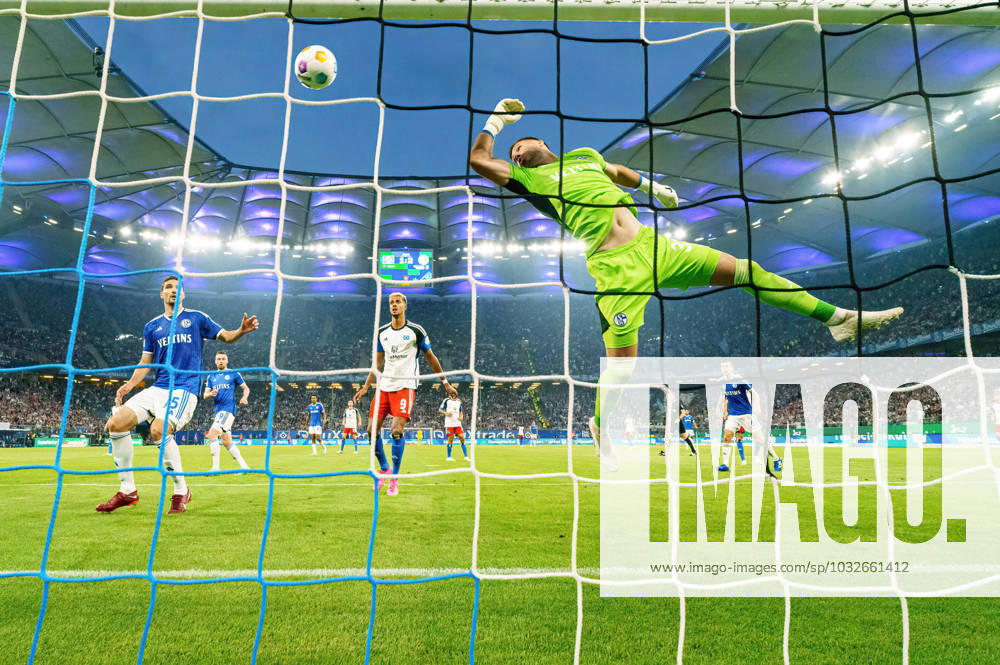 Goal chance Hamburger SV Hamburger SV vs FC Schalke 04, Football, 2 Bundesliga, Matchday 1, Season 2023 2024, 28 07 2023 Hamburger SV vs FC Schalke 04, Football, 2 Bundesliga, Matchday 1, Season 2023 2024, 28 07 2023 Hamburg