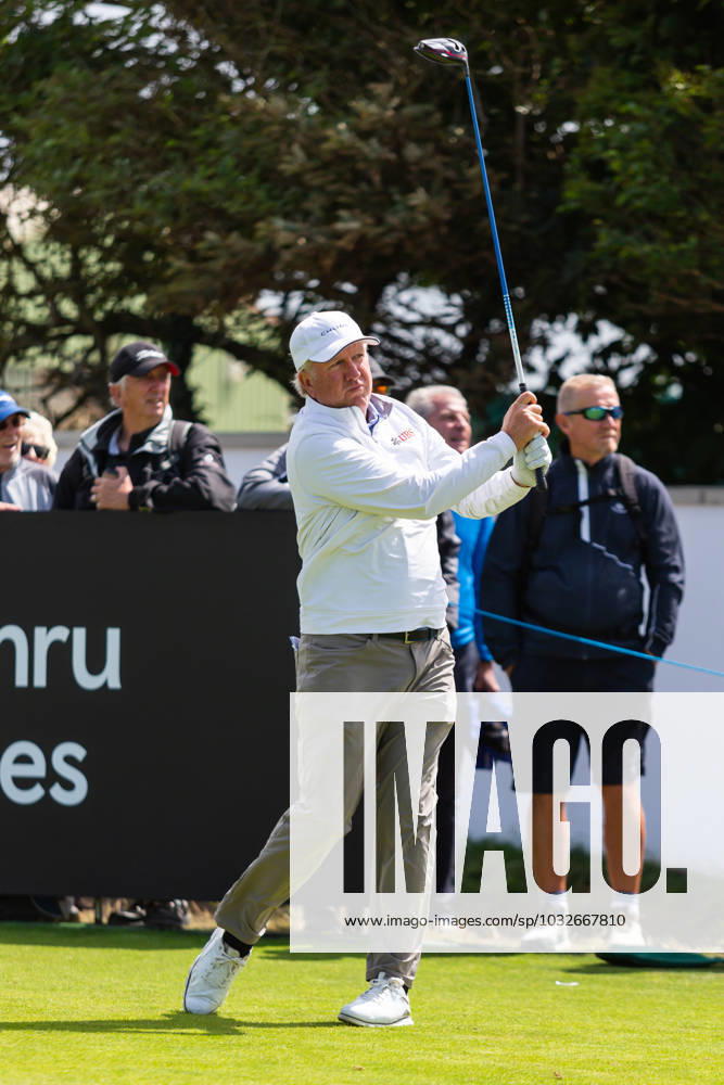 29th July 2023; Royal Porthcawl, Porthcawl, Bridgend, Wales: Senior Open Championship, Round 3; USA& x2019;s Michael MUEHR drives off the first tee. ActionPlus12536841 DanxMinto