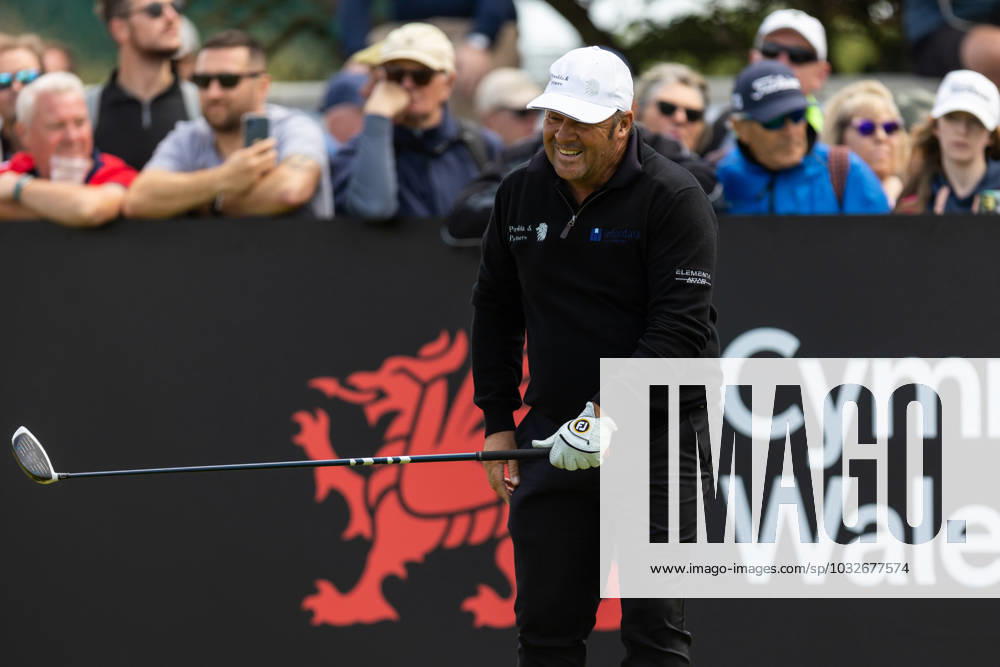 29th July 2023; Royal Porthcawl, Porthcawl, Bridgend, Wales: Senior Open Championship, Round 3; Emanuele CANONICA shares a joke a the first tee. ActionPlus12537109 DanxMinto
