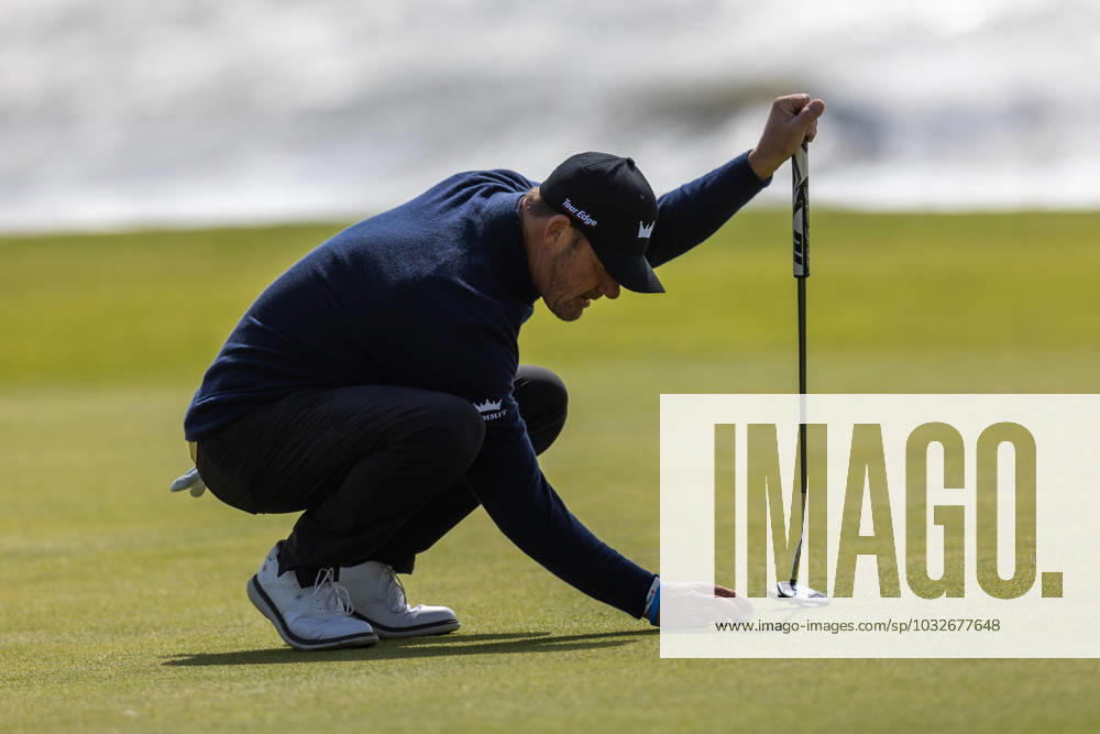 29th July 2023; Royal Porthcawl, Porthcawl, Bridgend, Wales: Senior Open Championship, Round 3; Germany& x2019;s Alex CEJKA marks his spot on the green. ActionPlus12537124 DanxMinto