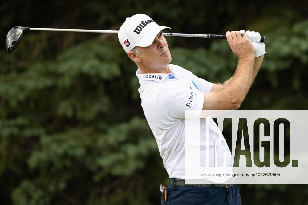 BLAINE, MN - JULY 29: Kevin Streelman hits a tee shot on the second hole during the third round of the 3M Open at TPC Twin Cities on July 29, 2023 in Blaine, Minnesota. (Photo by Bailey Hillesheim Icon Sportswire) GOLF: JUL 29 PGA, Golf Herren - 3M Open Icon2307290063