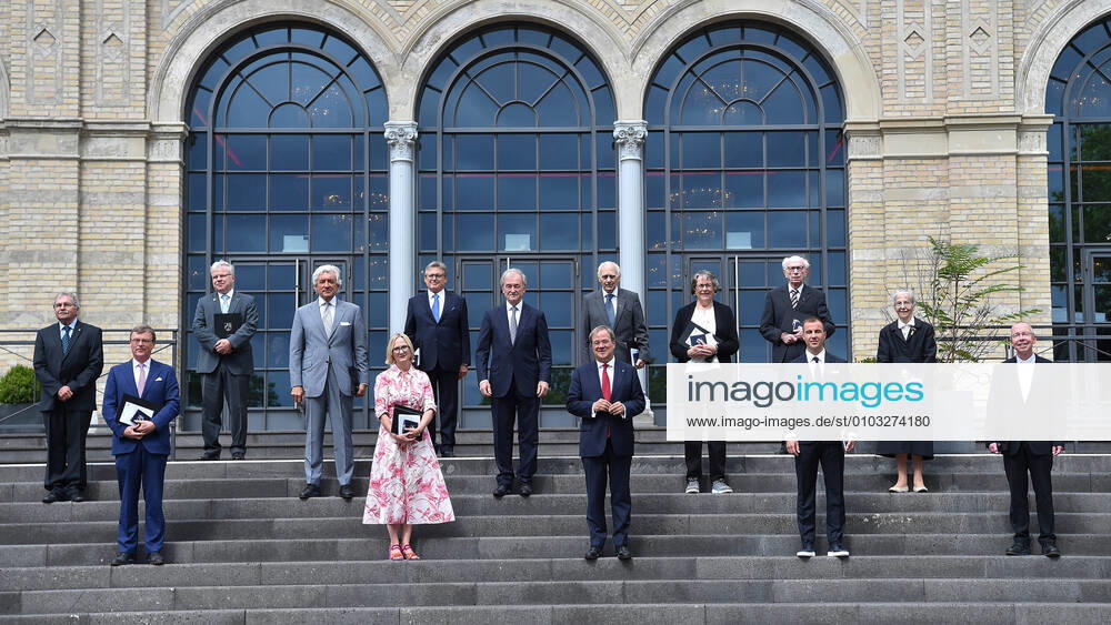Award of the Order of Merit of the State of North Rhine-Westphalia on 23 08 2020 at the Flora Köln in Cologne Group photo Upper row V l n r Prof Dr Reinhold Ewald, Prof Dr Dieter Häussinger, Hans Günth
