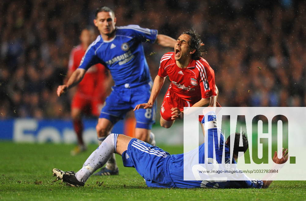 UEFA Champions League Soccer match, Semi Final, Chelsea vs Liverpool Liverpool s Yossi Benayoun is tackled by Chelsea s John Terry during the UEFA Champions League Soccer match, Semi Final, Second Leg, Chelsea vs Liverpool at the Stamford Bridge in London, UK on April 30, 2008. Chelsea won 3-2. Chelsea reach his first Champions League final. Photo by Steeve McMay Cameleon ABACAPRESS.COM London -