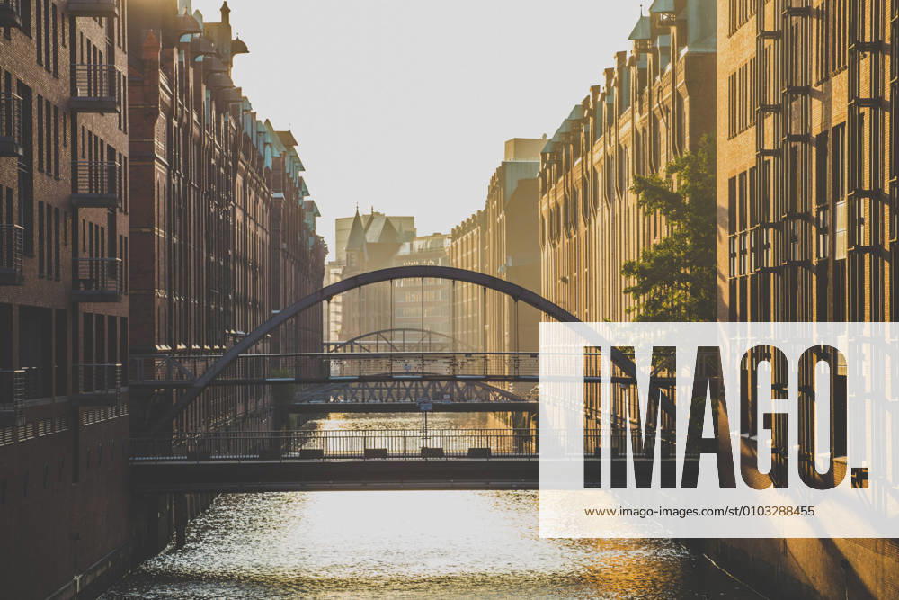 Germany, Hamburg, Bridge over canal in Speicherstadt district IHF00366