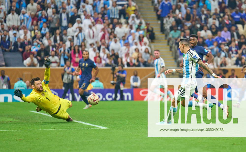 Angel Di Maria, Argentina 11 scores, shoots goal , Tor, Treffer, Torschuss, 2-0 in the WC Final match ARGENTINA - FRANCE FIFA World Cup, WM, Weltmeisterschaft, Fussball 2022 QATAR Season 2022 2023, Dec 18, 2022 in Lusail Stadium in Doha, Qatar.