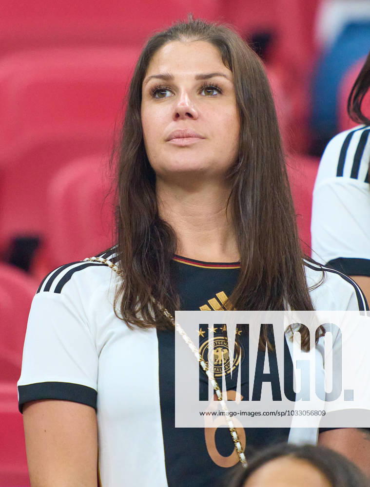Lina Meyer, girlfriend of Joshua KIMMICH, DFB 6, in the group E match COSTA RICA - GERMANY 2-4 FIFA World Cup, WM, Weltmeisterschaft, Fussball 2022 QATAR Season 2022 2023, Dec 1, 2022 in Al Bayt Stadium in Doha, Qatar.