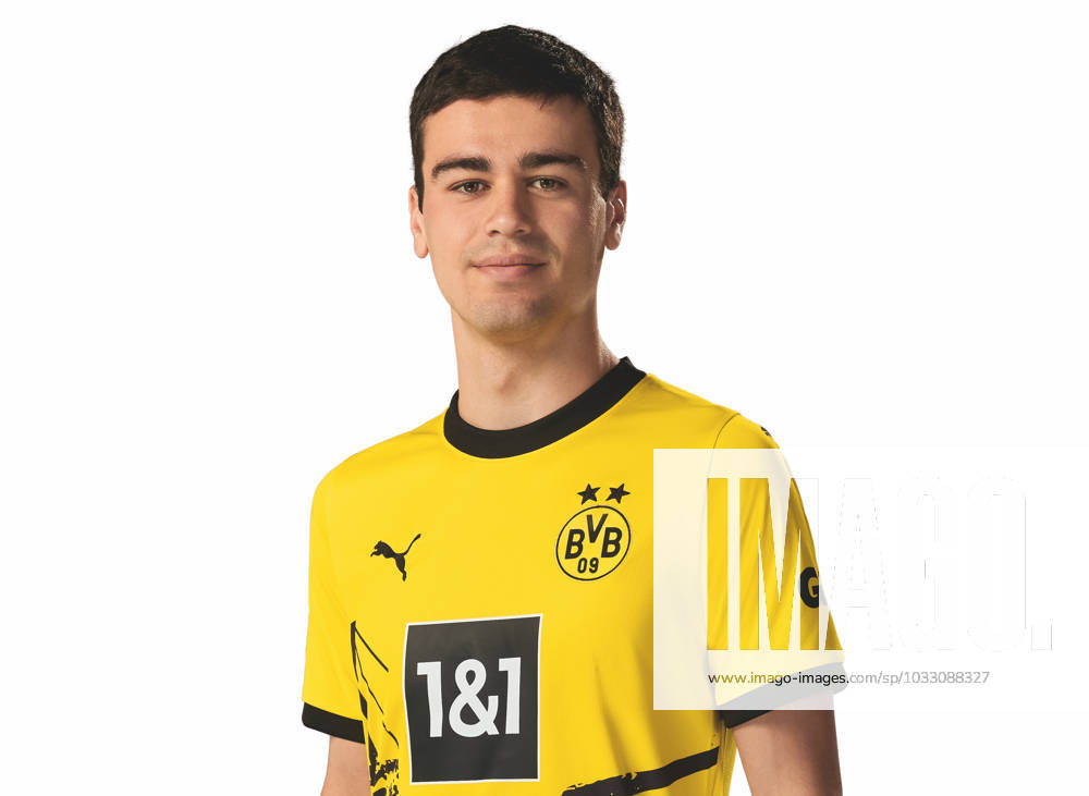 Giovanni Reyna; Borussia Dortmund; 1.BL, Porträttermin 2023 2024 Foto: BVB Alexandre Simoes via TEAM2sportphoto Offizieller Portraetfoto Termin Borussia Dortmund 2023 Team2