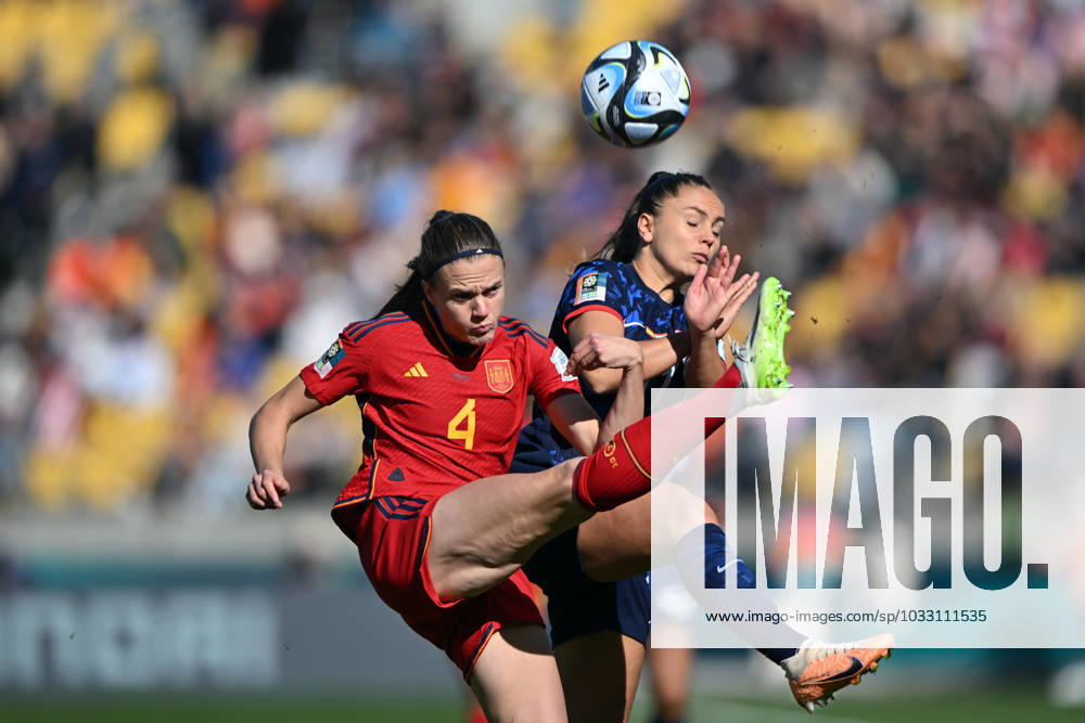 KAI SCHWOERER Irene Paredes of Spain and Lieke Martens of the Netherlands (L-R) compete for the ball during the FIFA Women s World Cup Quarter Final match between Spain and the Netherlands at Wellington Regional Stadium on August 11, 2023 in Wellington, New Zealand. 110823-CPL-ESPvNED-005