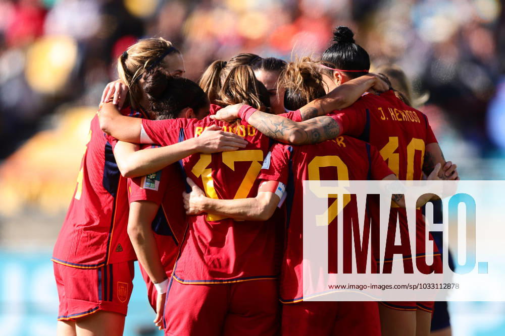 WWC23 QTR FINAL SPAIN NETHERLANDS, Spain huddle after being denied their opening goal due to offside during the FIFA Women s World Cup 2023 Quarter Final soccer match between Spain and the Netherlands in Wellington, New Zealand, Friday, August 11, 2023. ( NO ARCHIVING, , NO USE IN BOOKS WITHOUT CONSENT WELLINGTON NEW ZEALAND