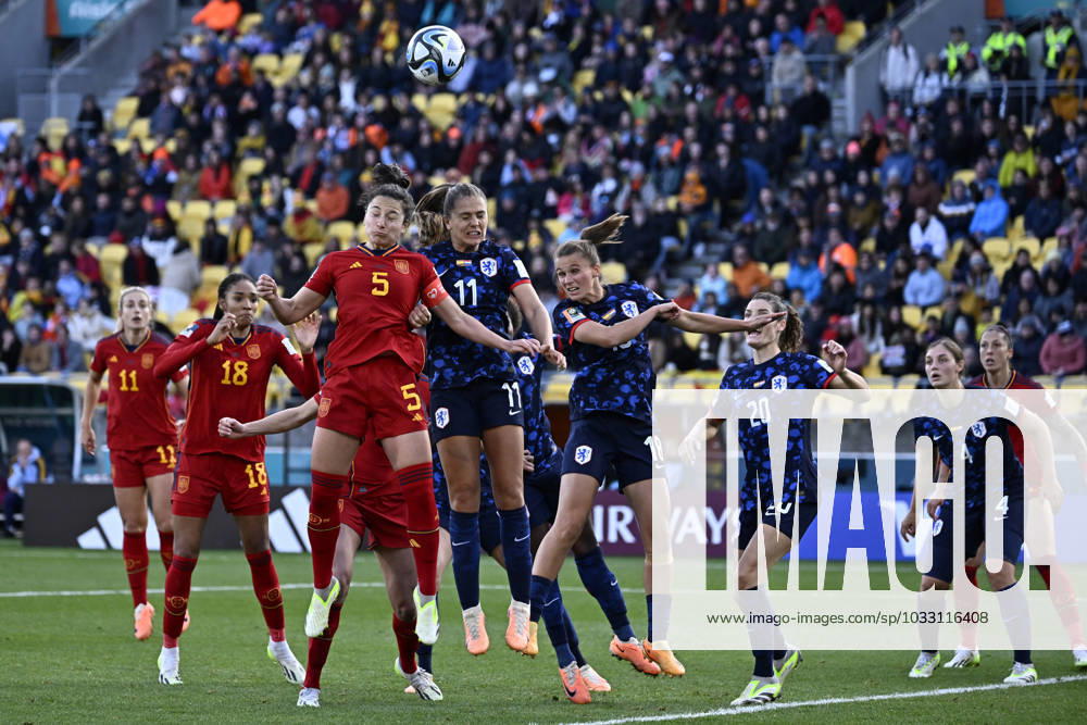 WWC23 QTR FINAL SPAIN NETHERLANDS, Ivana Andres of Spain and Lieke Martens of the Netherlands contest a header during the FIFA Women s World Cup 2023 Quarter Final soccer match between Spain and the Netherlands in Wellington, New Zealand, Wednesday, August 9, 2023. ( NO ARCHIVING, , NO USE IN BOOKS WITHOUT CONSENT WELLINGTON NEW ZEALAND