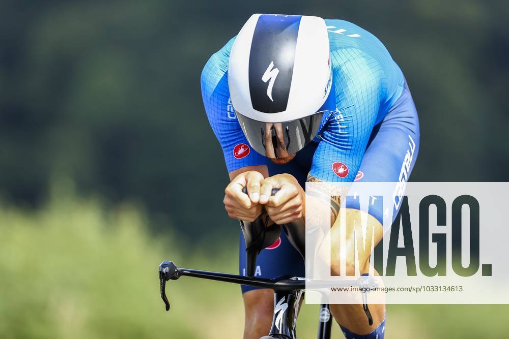 Italian Mattia Cattaneo of Soudal Quick-Step pictured in action during the elite men time trial race at the UCI World Championships Cycling, in Glasgow, Scotland, Friday 11 August 2023. UCI organizes the worlds with all cycling disciplines, Road cycling, Rad, Radsport, Strasse indoor cycling, mountain bike, BMX racing, road para-cycling and indoor para-cycling, in Glasgow from 03 to 13 August. DAVIDxPINTENS x71910014x