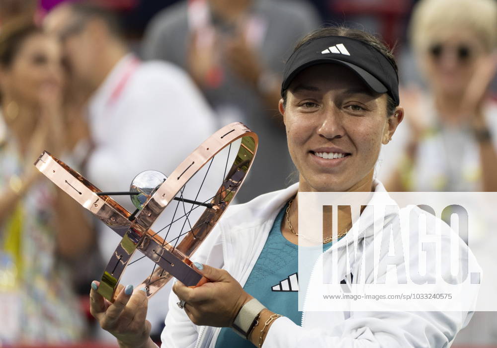 Jessica Pegula of the United States, holds the trophy following her win over Liudmila Samsonova of Russia, in the final of the National Bank Open tennis tournament in Montreal, Sunday, Aug.13, 2023. Canada News - August 13, 2023 - ZUMAc35_ 20230813_zaf_c35_112