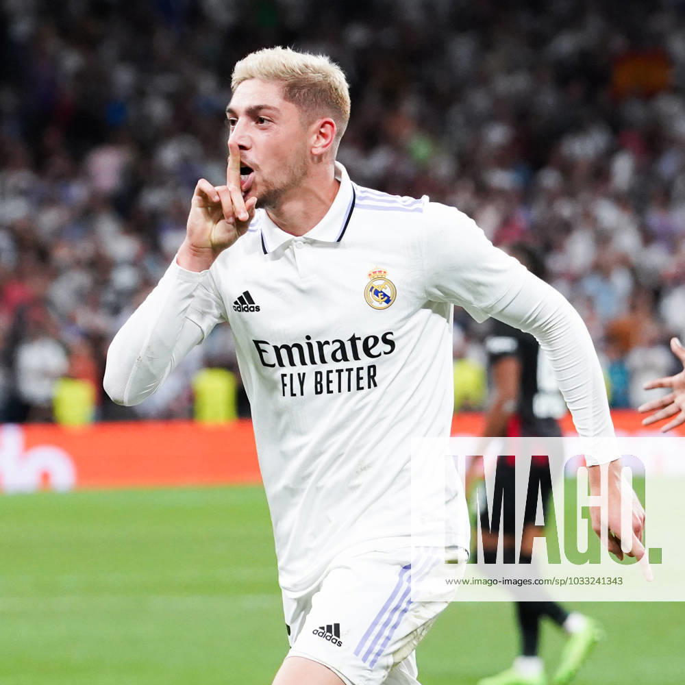 Real Madrid CF v Liverpool FC - Champions League MADRID, SPAIN, SEPTEMBER 14: Federico Valverde celebrates after scoring his goal during the UEFA Champions League group stage match between Real Madrid CF and RB Leipzig at Estadio Santiago Bernabeu on September 14, 2022 in Madrid, Spain. Madrid Santiago Bernabeu Madrid Spain