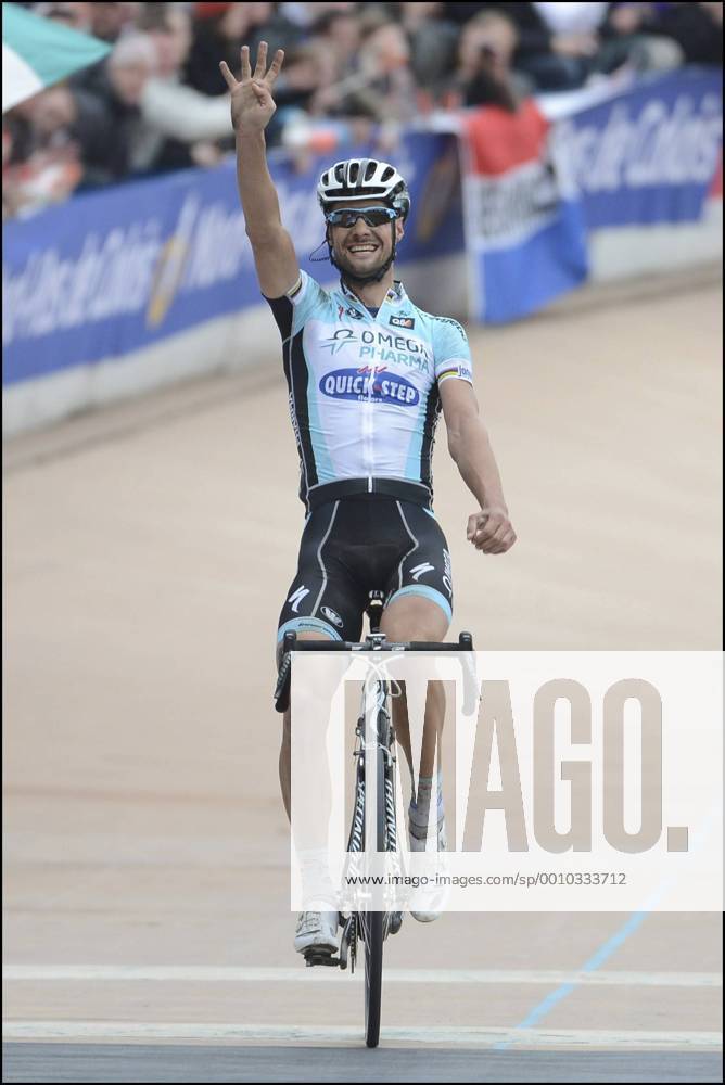 Sieger Tom Boonen (BEL) gewinnt zum vierten Mal Paris Roubaix - Team Omega Pharma Quick Step CYCLISME : Paris Roubaix - 08 04 2012 PhotoNews Panoramic
