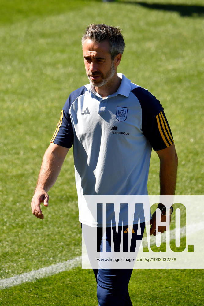 FIFA Fußball Frauen WM 2023, Nationalteam Spanien Training WWC23 SPAIN TRAINING, Head coach of Spain Jorge Vilda is seen during Spain team training session at Leichhardt Oval, in Sydney, Thursday, August 17, 2023. ( NO ARCHIVING, , NO USE IN BOOKS WITHOUT CONSENT SYDNEY NSW AUSTRALIA